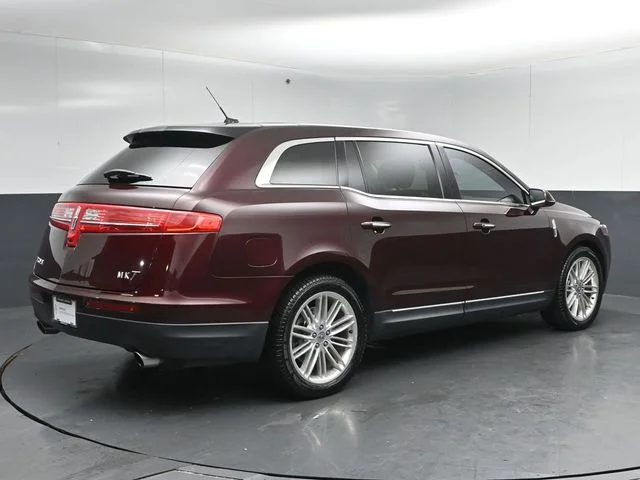 Used 2019 Burgundy Velvet Metallic Tinted Clearcoat Lincoln Reserve image 7