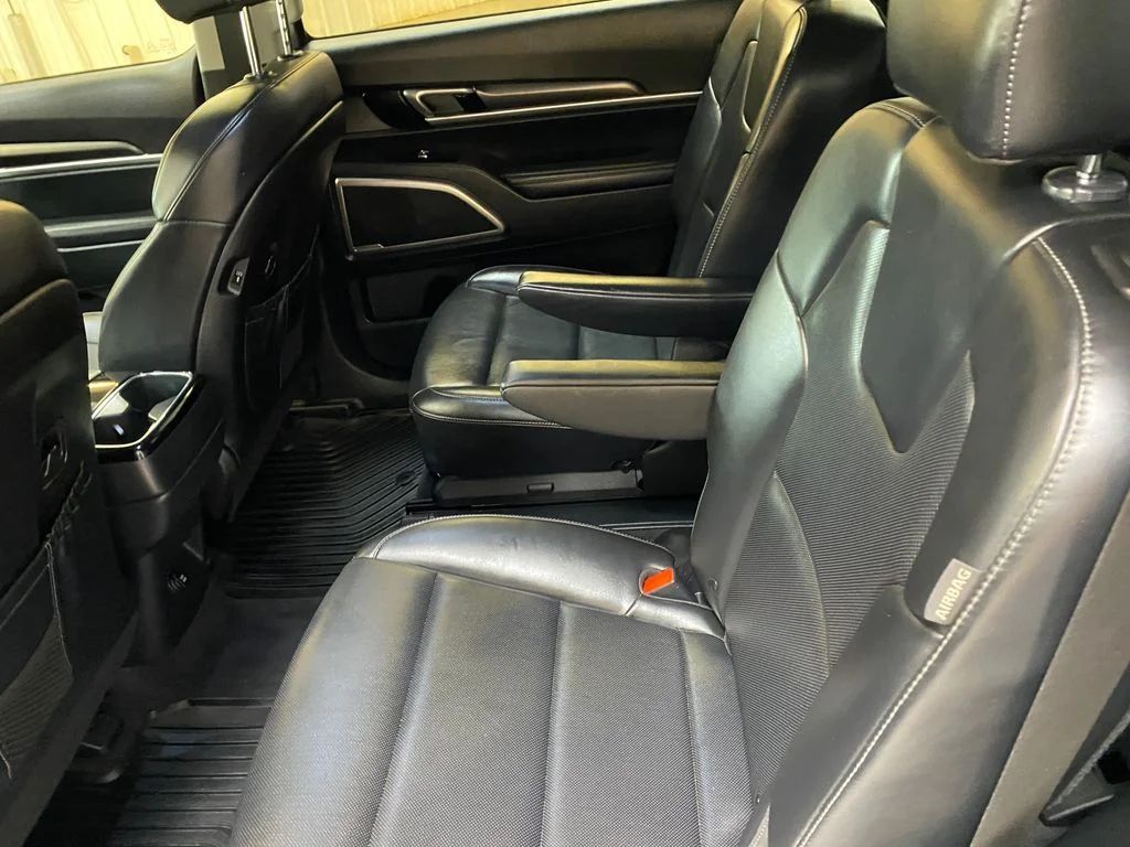 Used 2025 Silver Kia S image 22