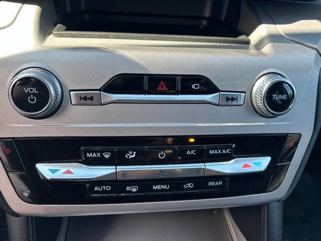 Used 2023 Red Ford XLT image 23