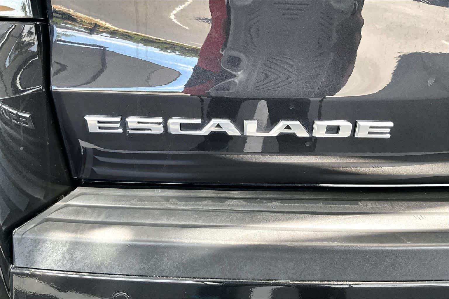 Used 2019 Manhattan Noir Metallic Cadillac Luxury image 10