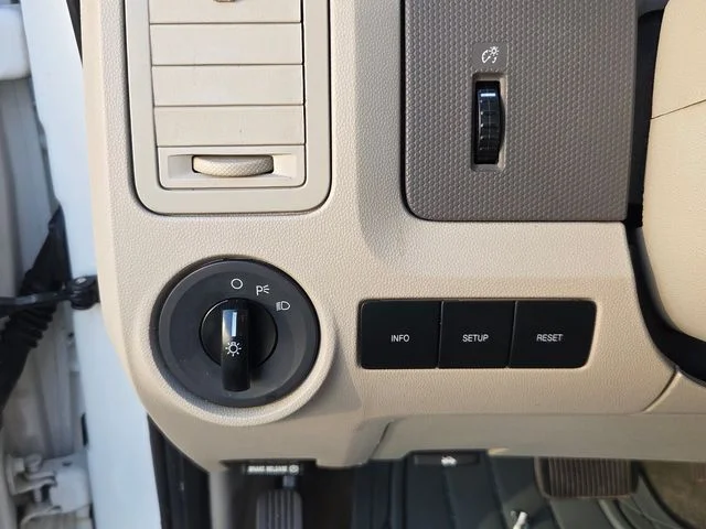 Used 2011 White Ford XLS image 22