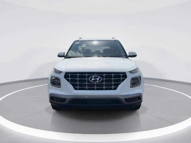 Used 2026 White Hyundai SEL image 3