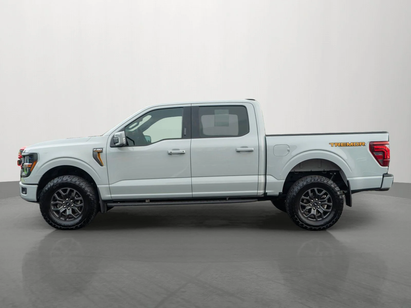 Used 2024 Avalanche Ford Tremor image 4