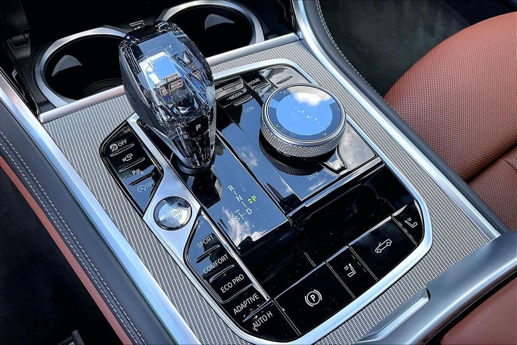 2026 BMW 8 Series 840i - Photo 18