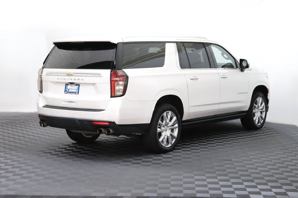 2022 Chevrolet Suburban High Country - Photo 8