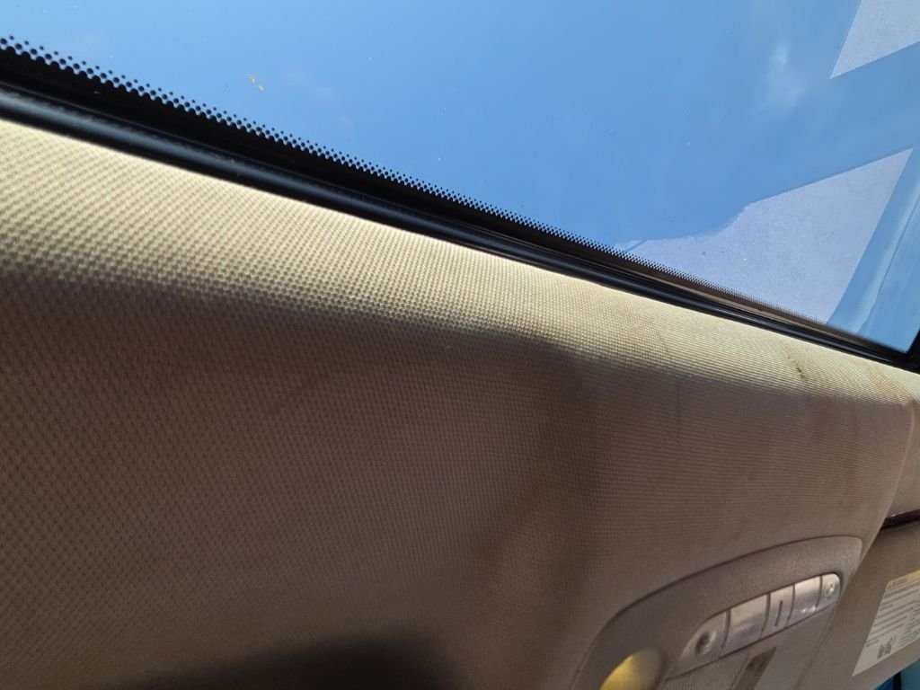 Used 2013 Pearl White Metallic Nissan 3.5 SL image 4