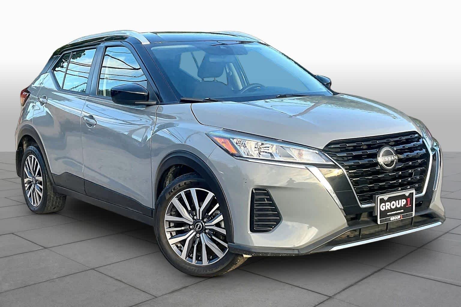 Used 2024 Gray/Super Black Nissan SV image 3