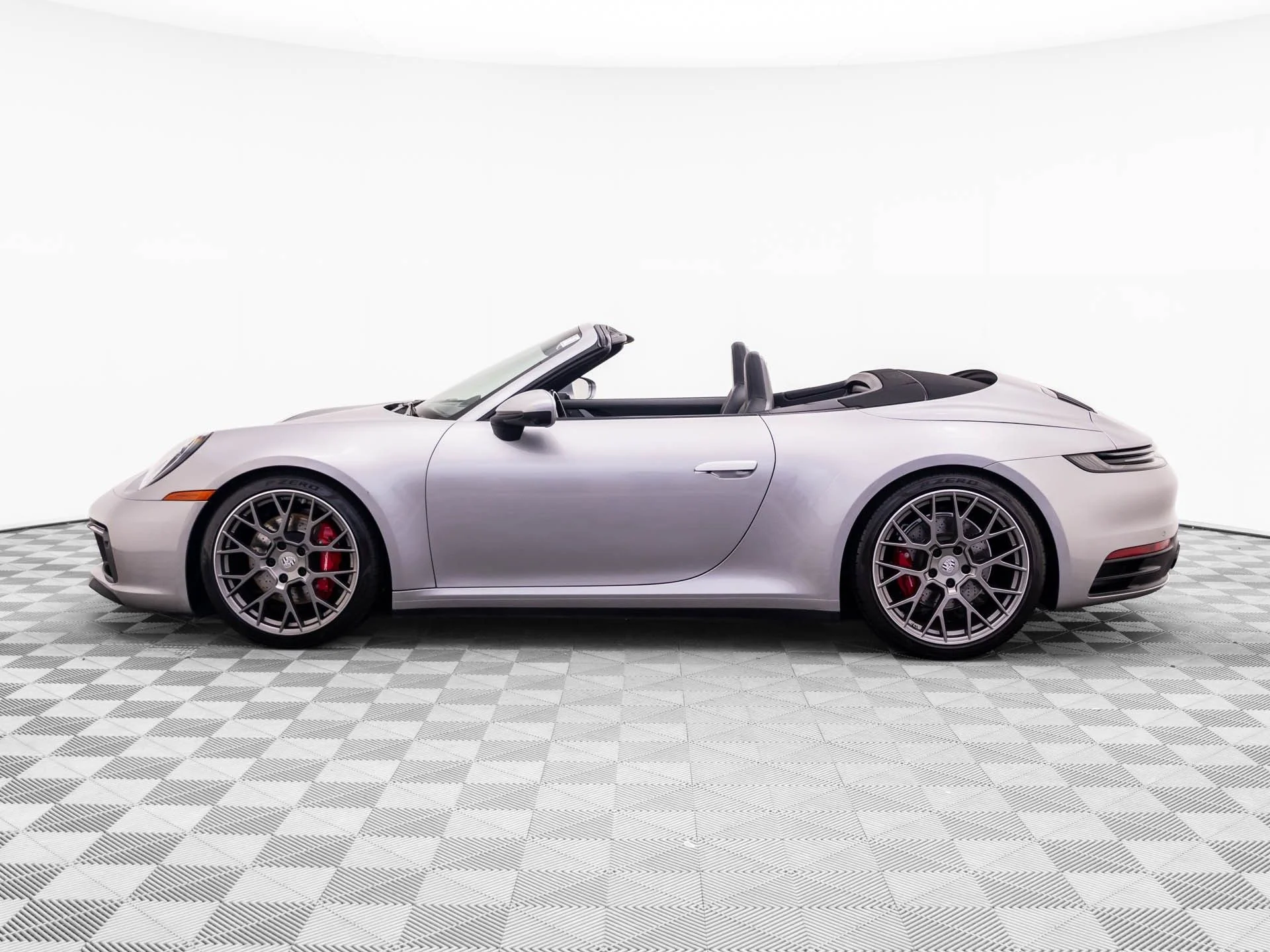 Used 2022 Silver Porsche Carrera 4S image 2