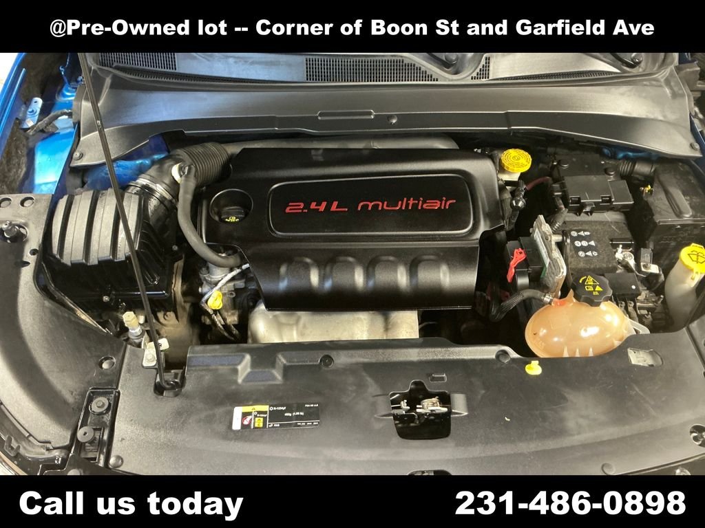 Used 2018 Blue Jeep Limited image 3
