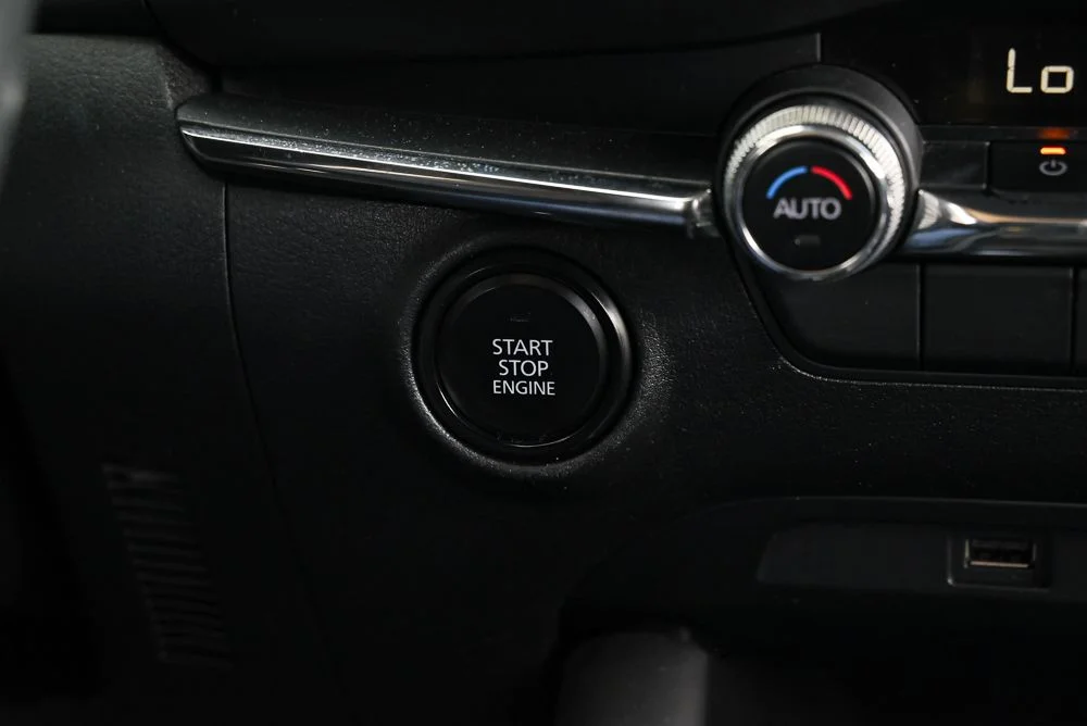 Used 2019 Black Mazda Select image 15