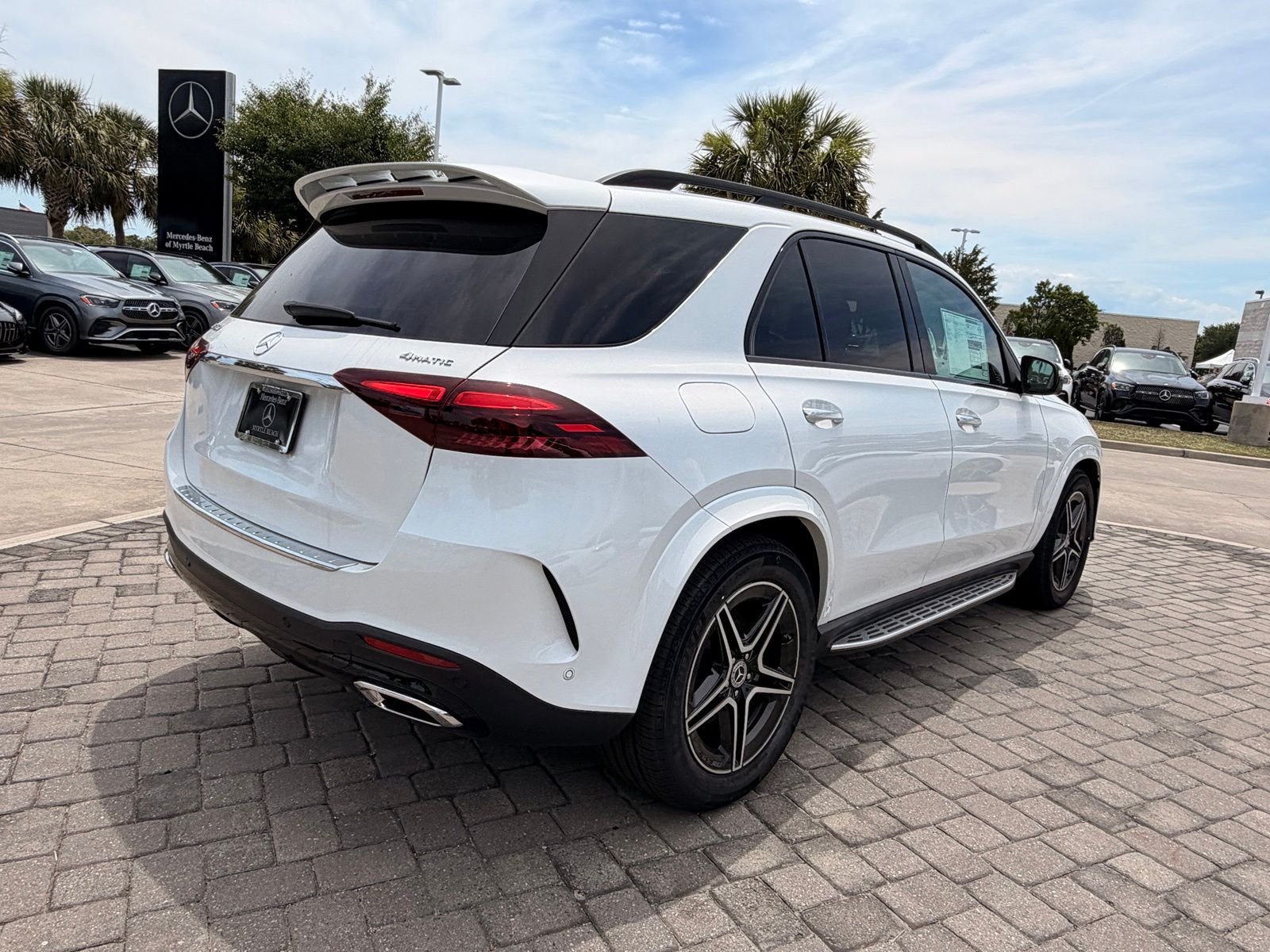 New 2026 MANUFAKTUR Moonlight Mercedes-Benz GLE 350 image 9