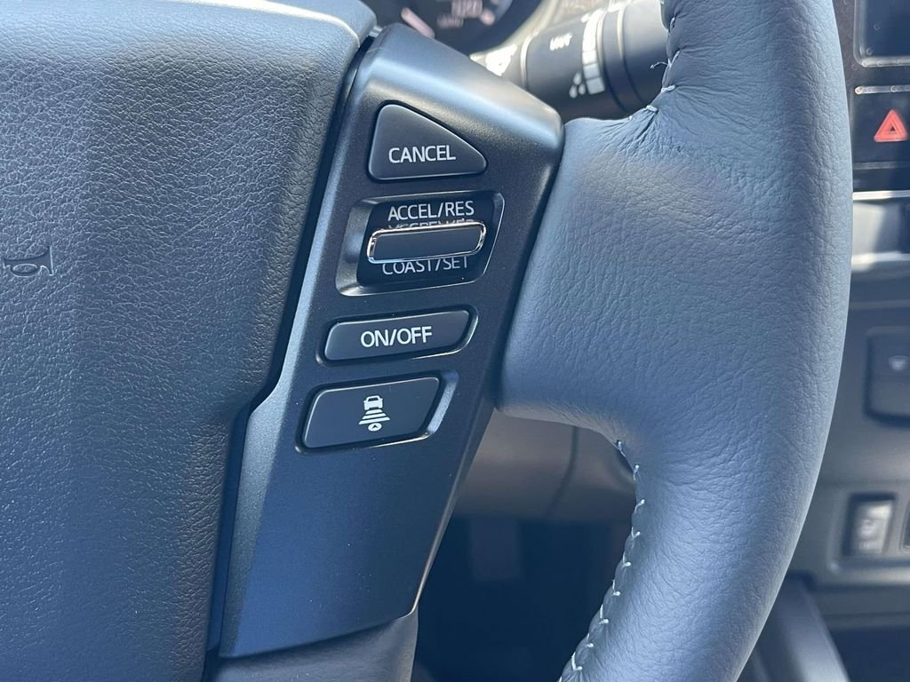 New 2026 Boulder Gray Pearl Nissan Crew Cab SV image 21