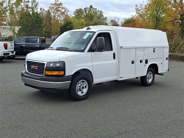 New 2025 Summit White GMC 1WT image 10