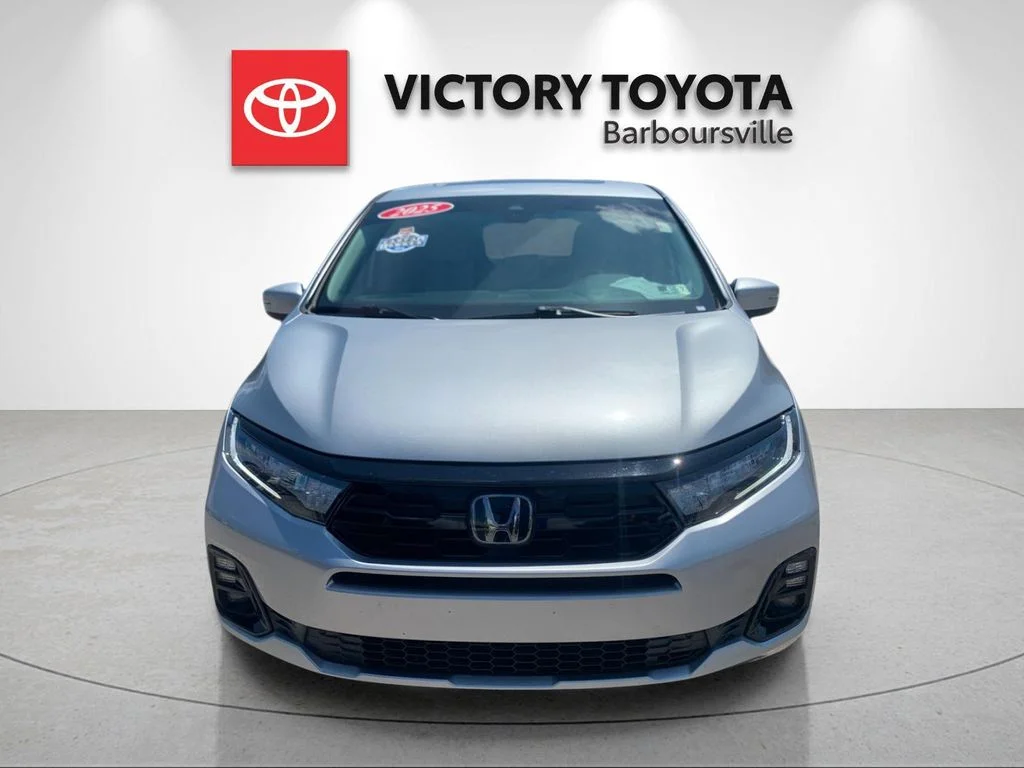 Used 2025 Silver Honda Elite image 8