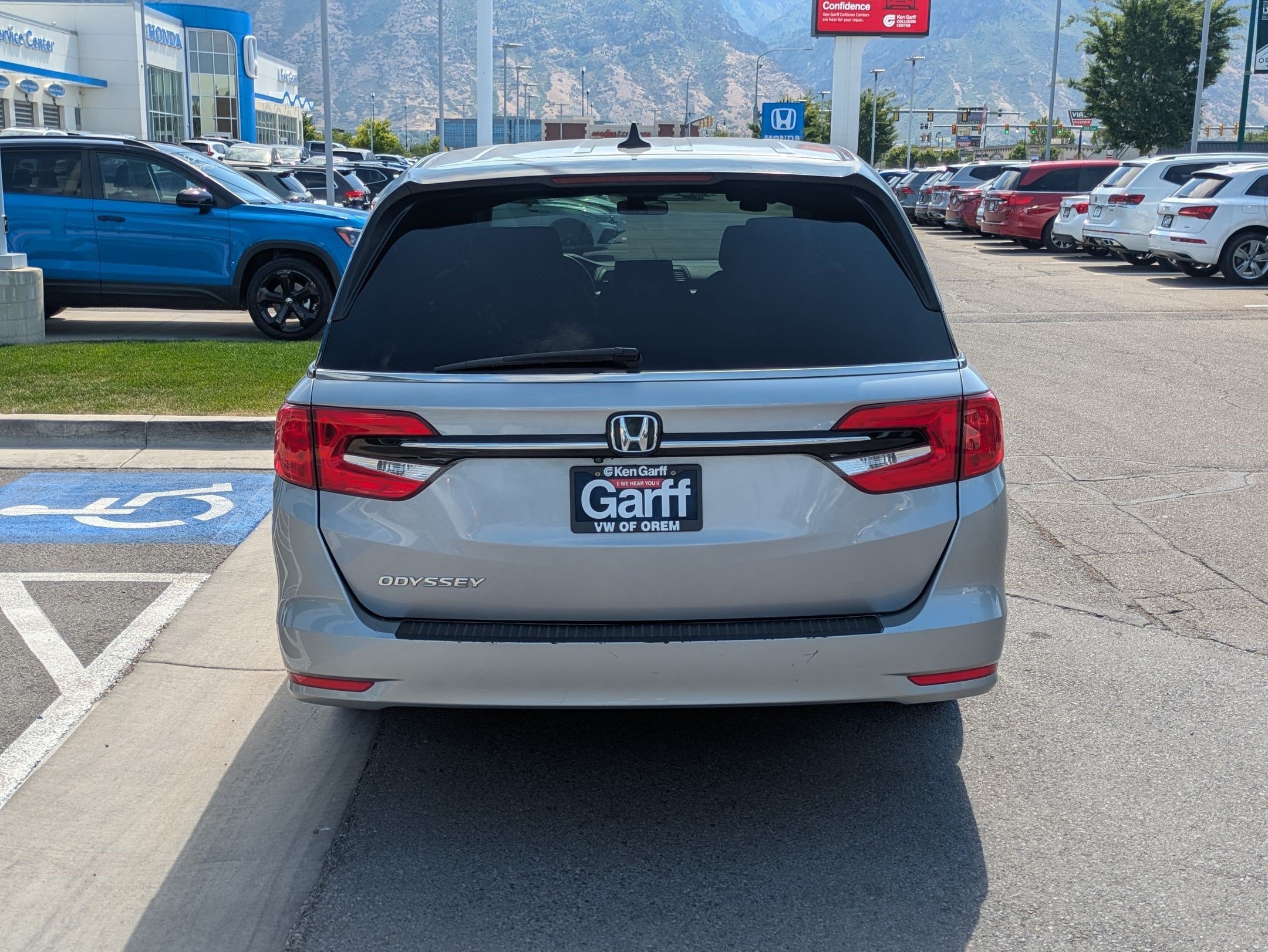 Used 2021 Lunar Silver Metallic Honda EX image 4