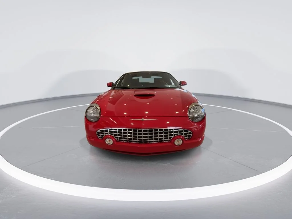 Used 2002 Red Ford Base image 3