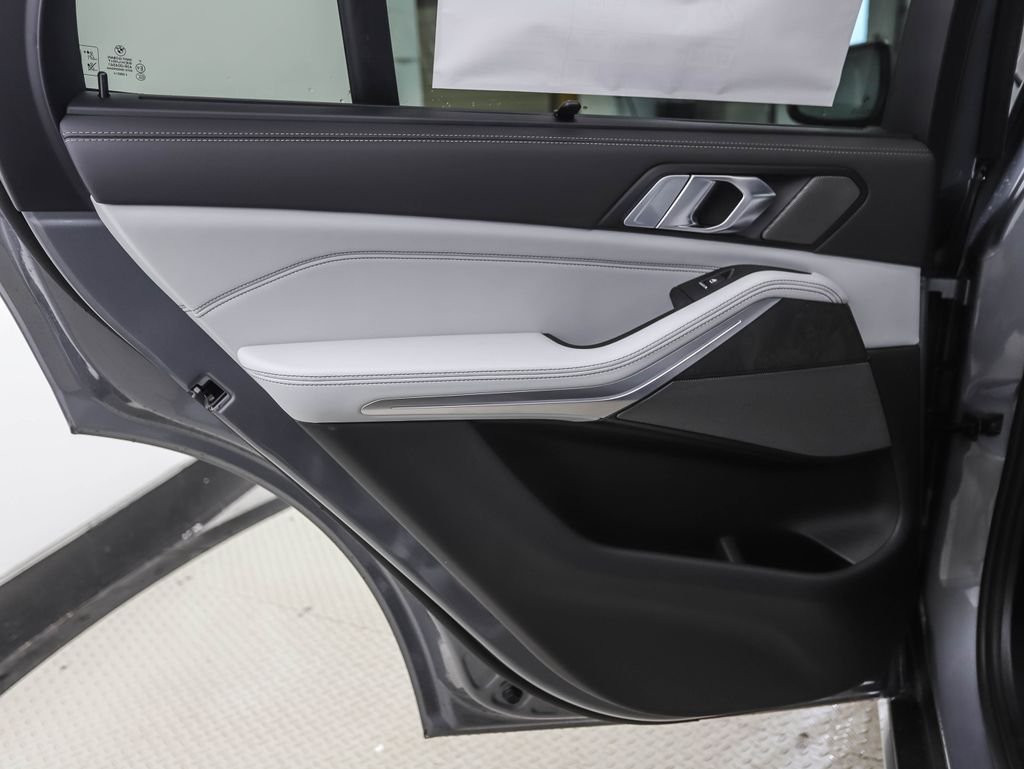 Used 2026 Gray Metallic BMW xDrive40i image 20