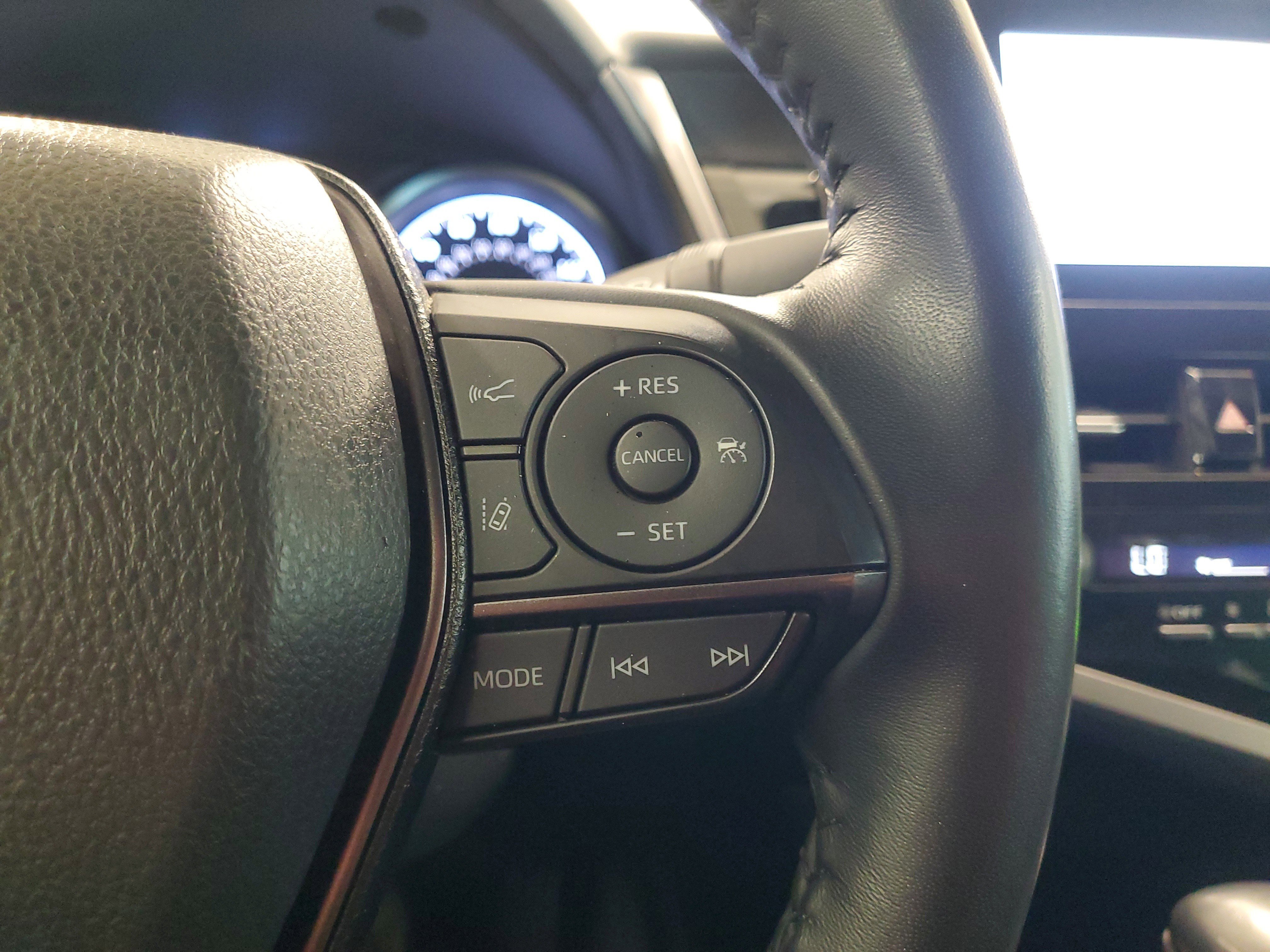 Used 2024 Ice Toyota SE image 21