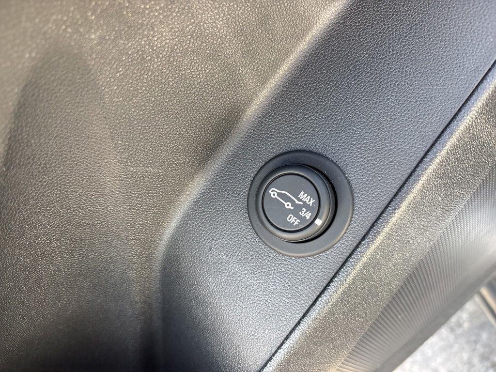Used 2020 Summit White Chevrolet LT image 17