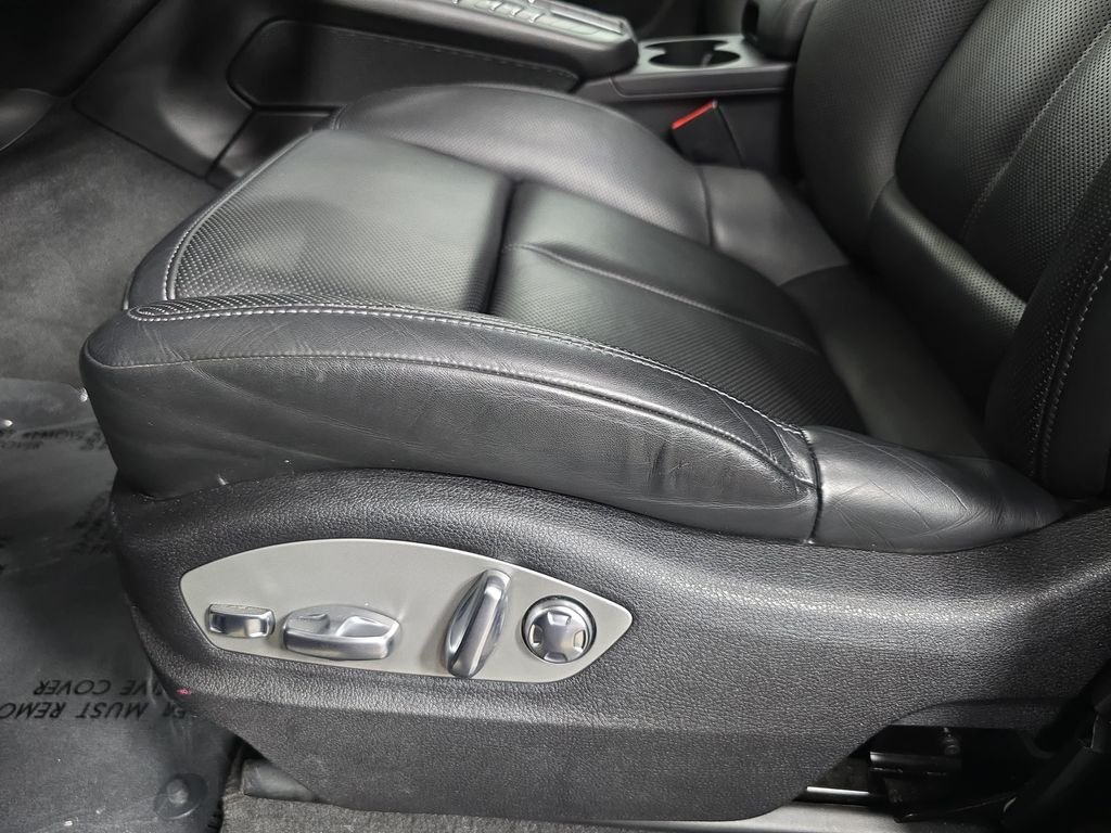 Certified Used 2021 Black Porsche  image 23