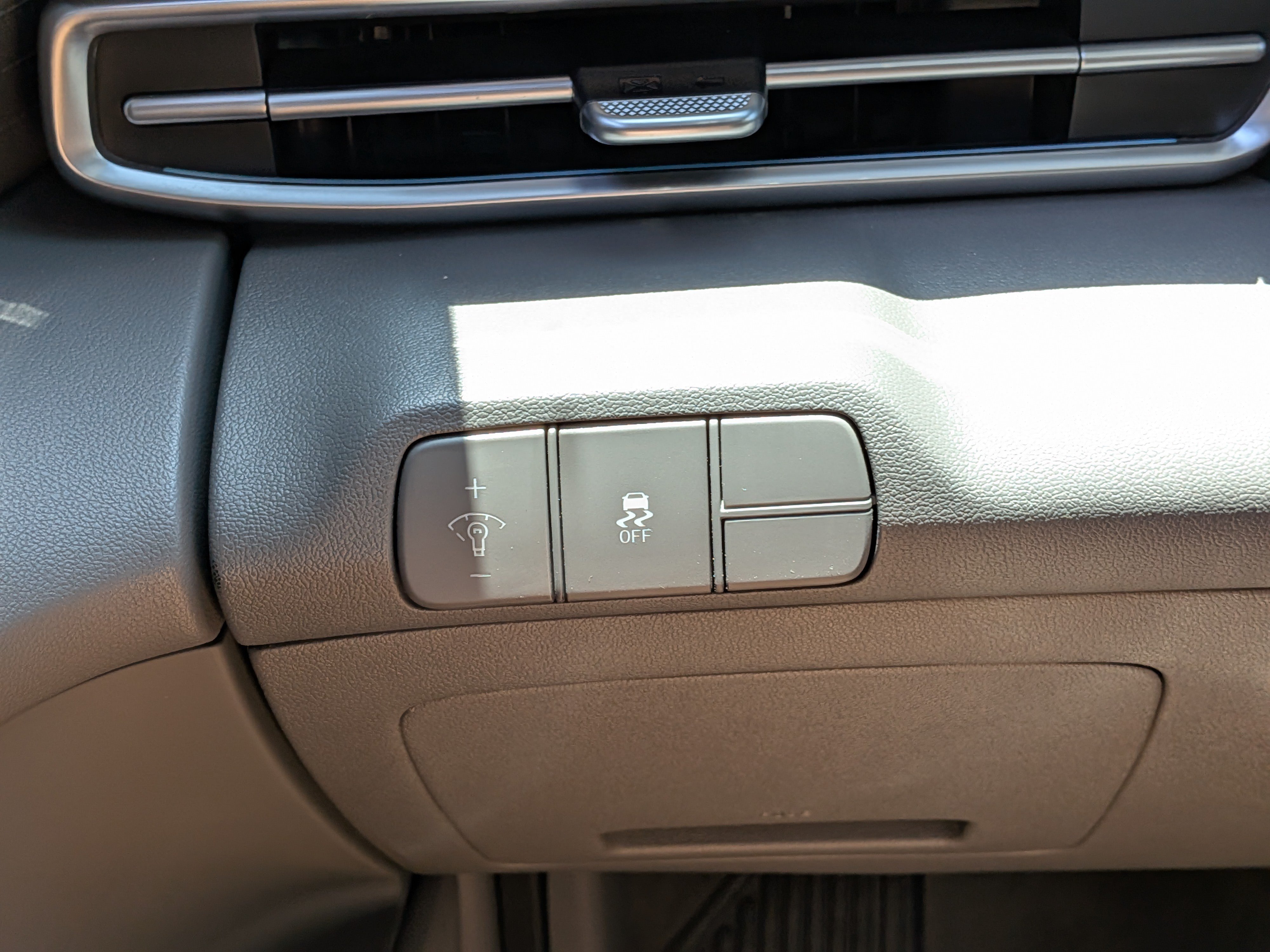 2024 Hyundai Elantra SEL - Photo 22