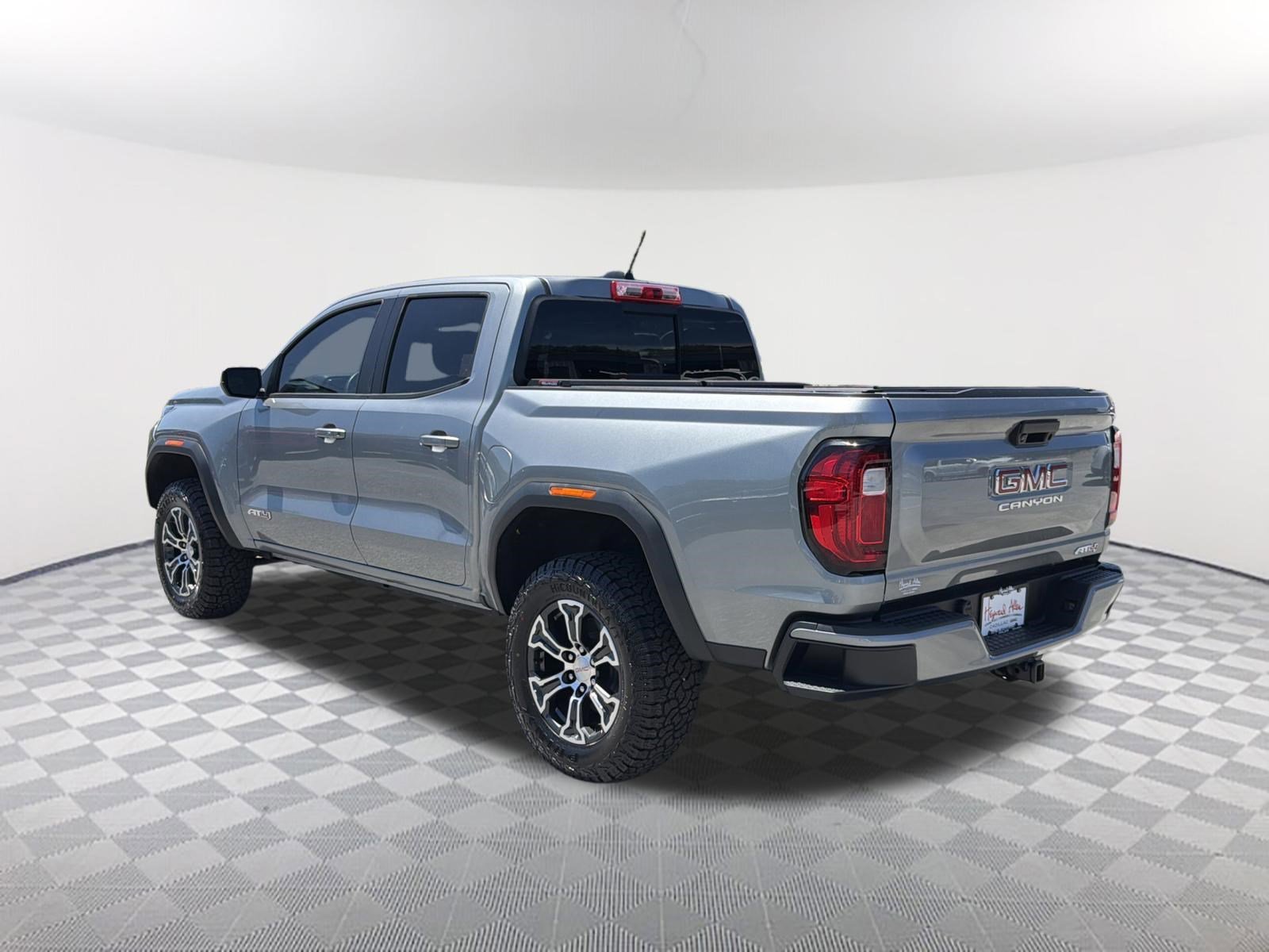 2023 GMC Canyon AT4 - Photo 8