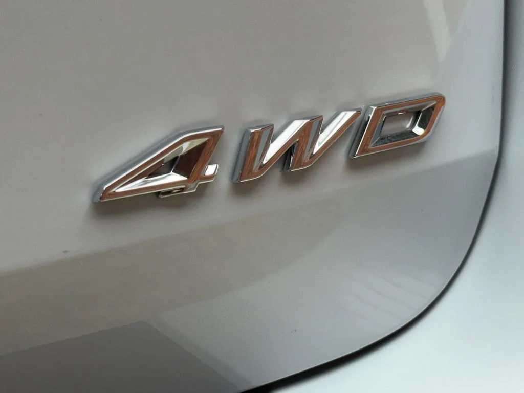 New 2026 Space White Metallic Ford Active image 3