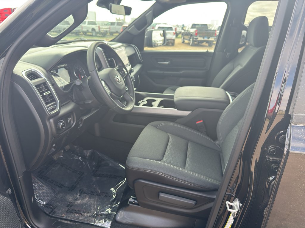New 2026 Diamond Black Crystal Pearl-Coat Exterior Paint RAM Express image 18