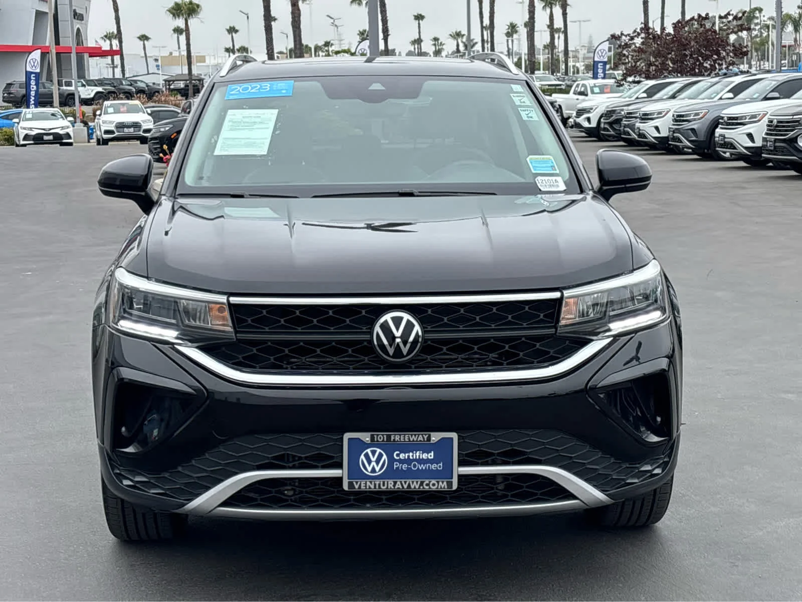 Certified Used 2023 Deep Black Pearl Volkswagen SE image 8