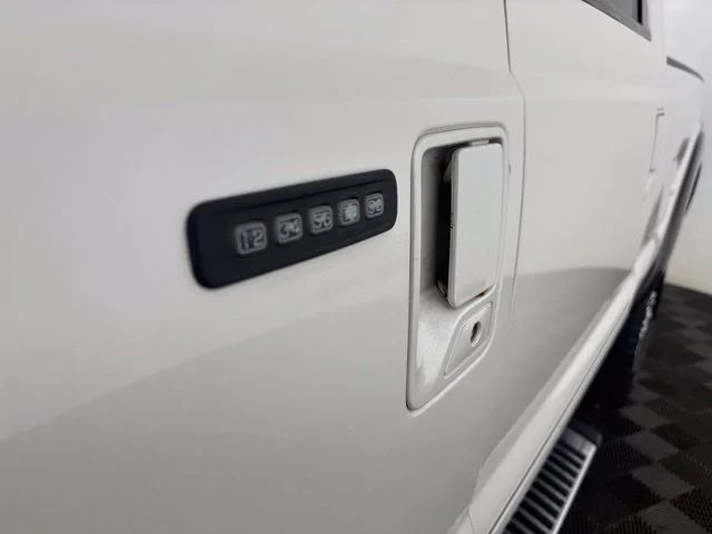 Used 2016 White Ford King Ranch image 18