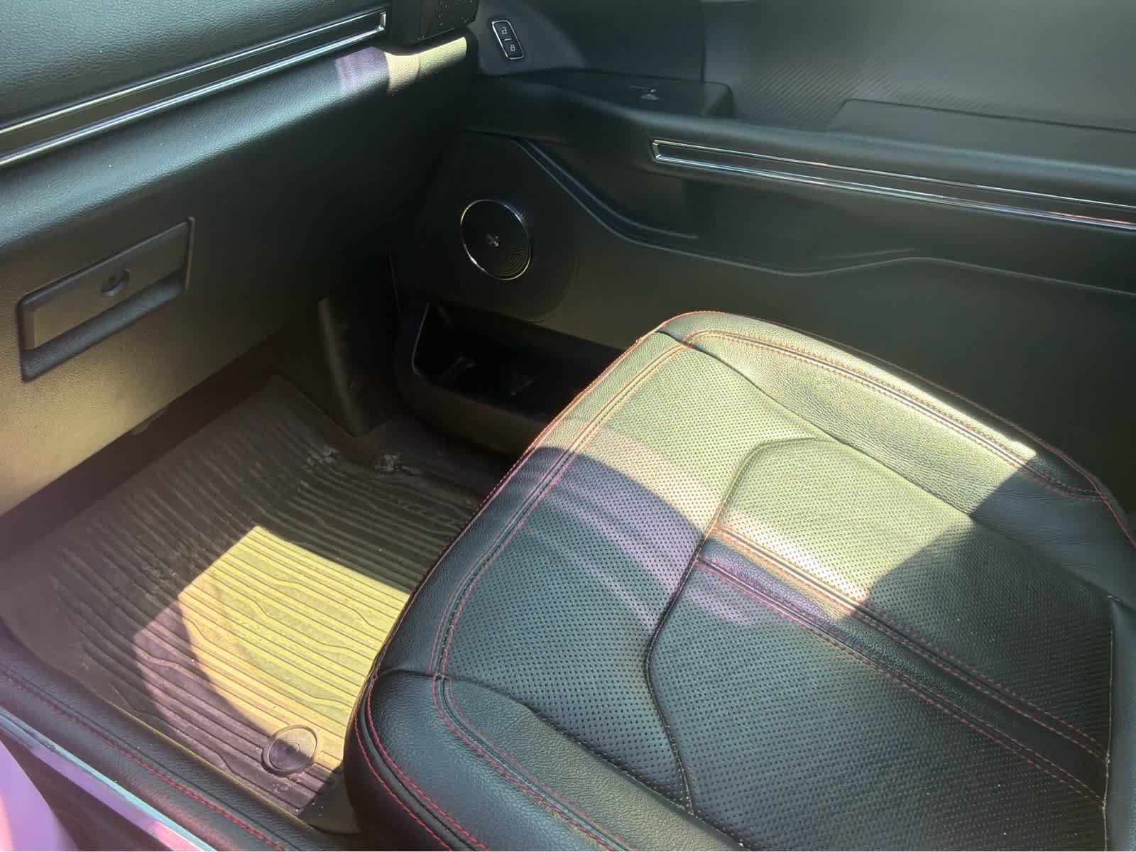Used 2019 Magnetic Ford Limited image 5