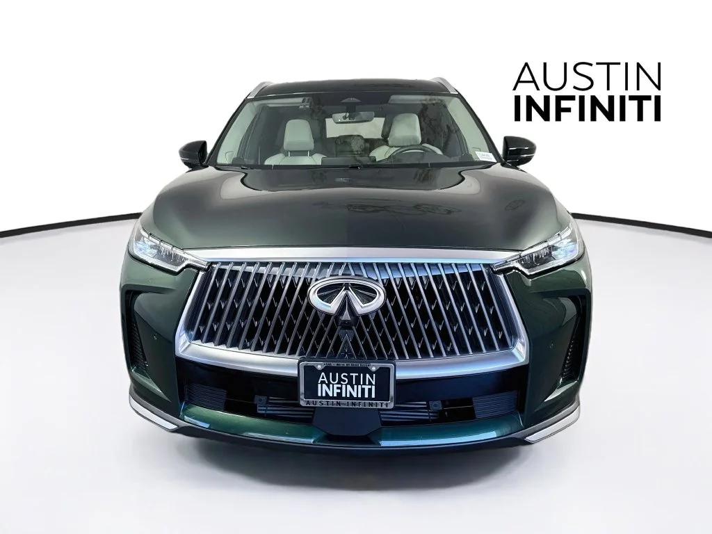 Certified Used 2026 Green INFINITI LUXE image 4