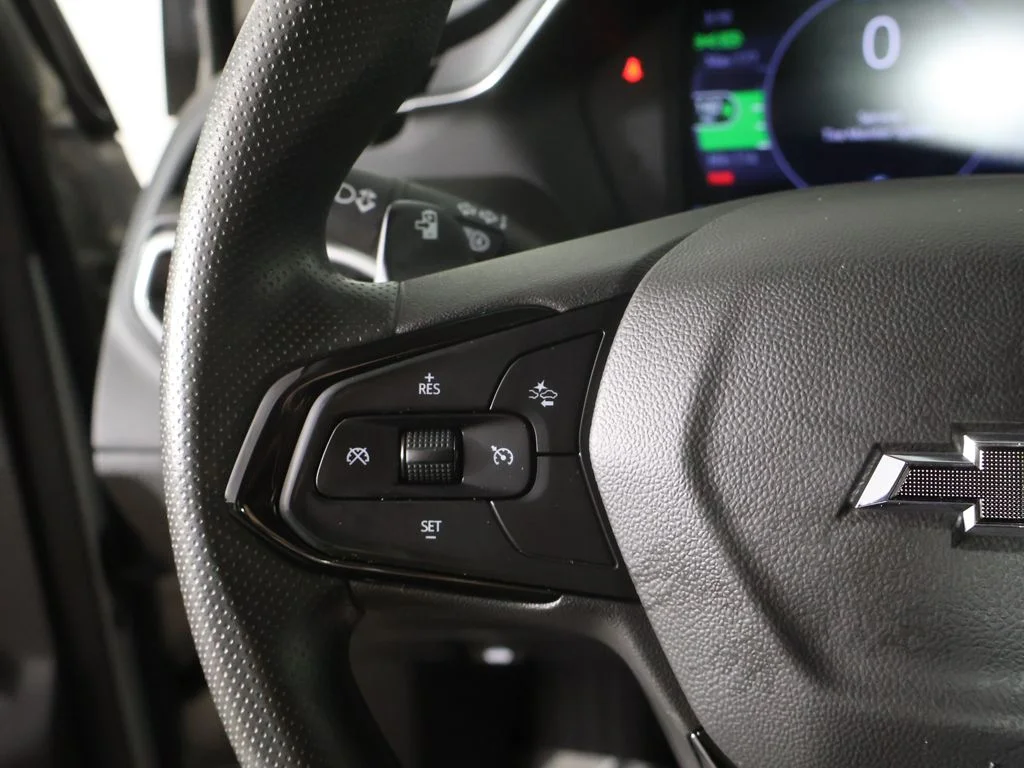 Used 2023 Silver Chevrolet LT image 37