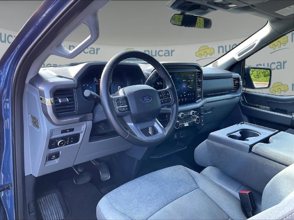 Used 2025 Blue Ford XLT image 8
