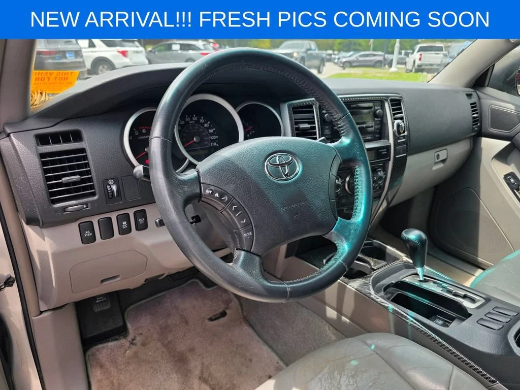 Used 2008 Silver Toyota Sport V6 image 7