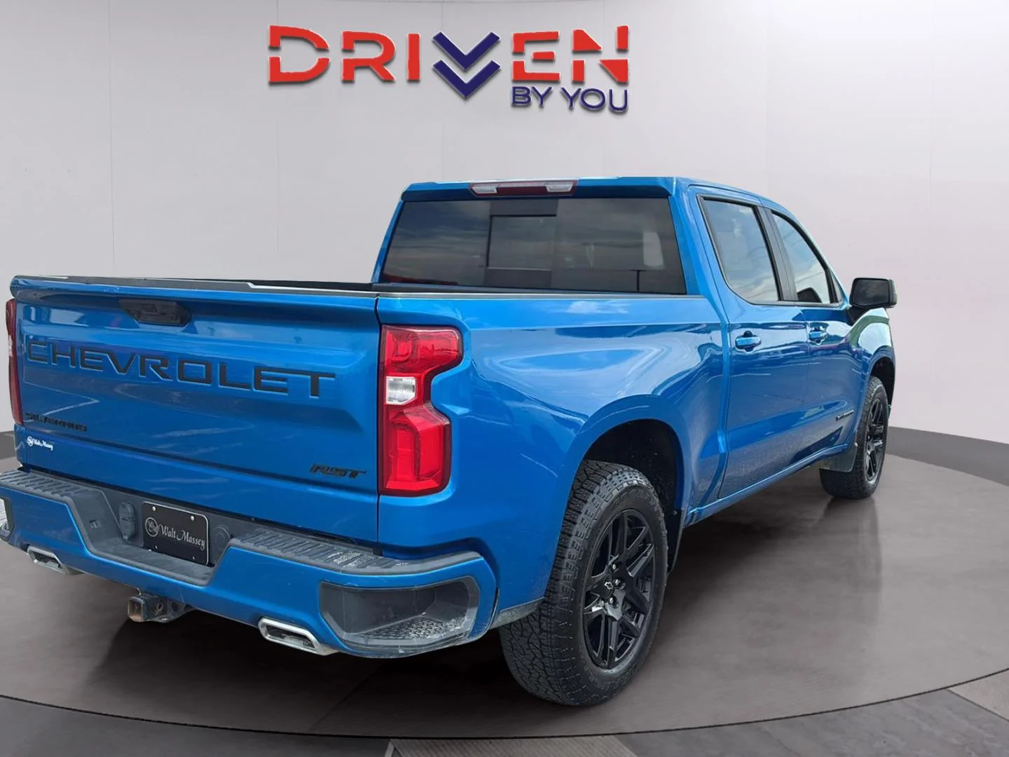 Used 2023 Glacier Blue Metallic Chevrolet RST image 5