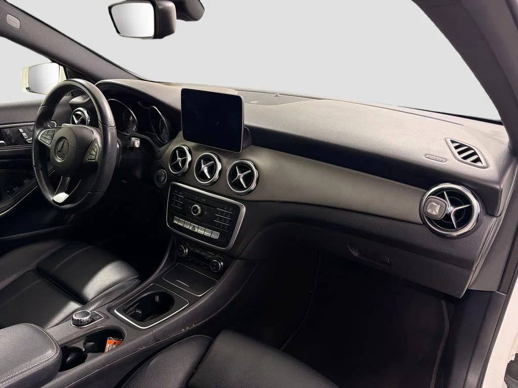 Certified Used 2020 Polar White Mercedes-Benz GLA 250 image 27