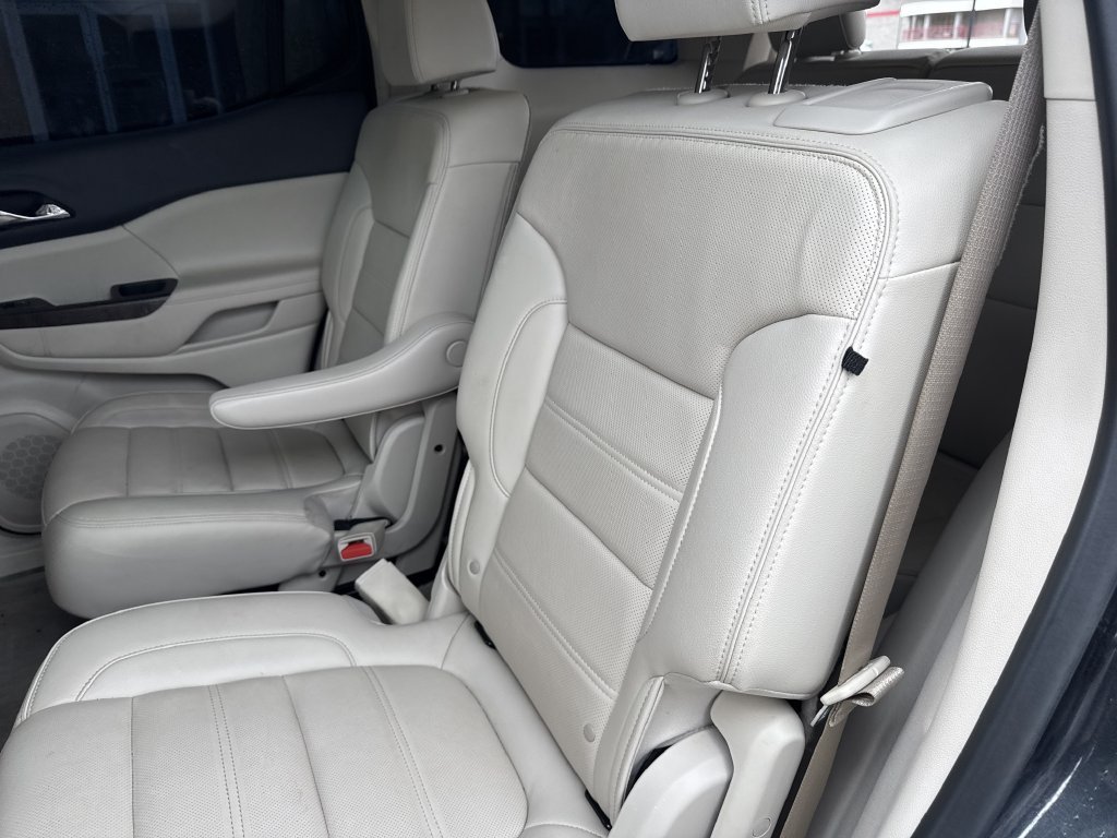 Used 2021 Green GMC Denali image 10