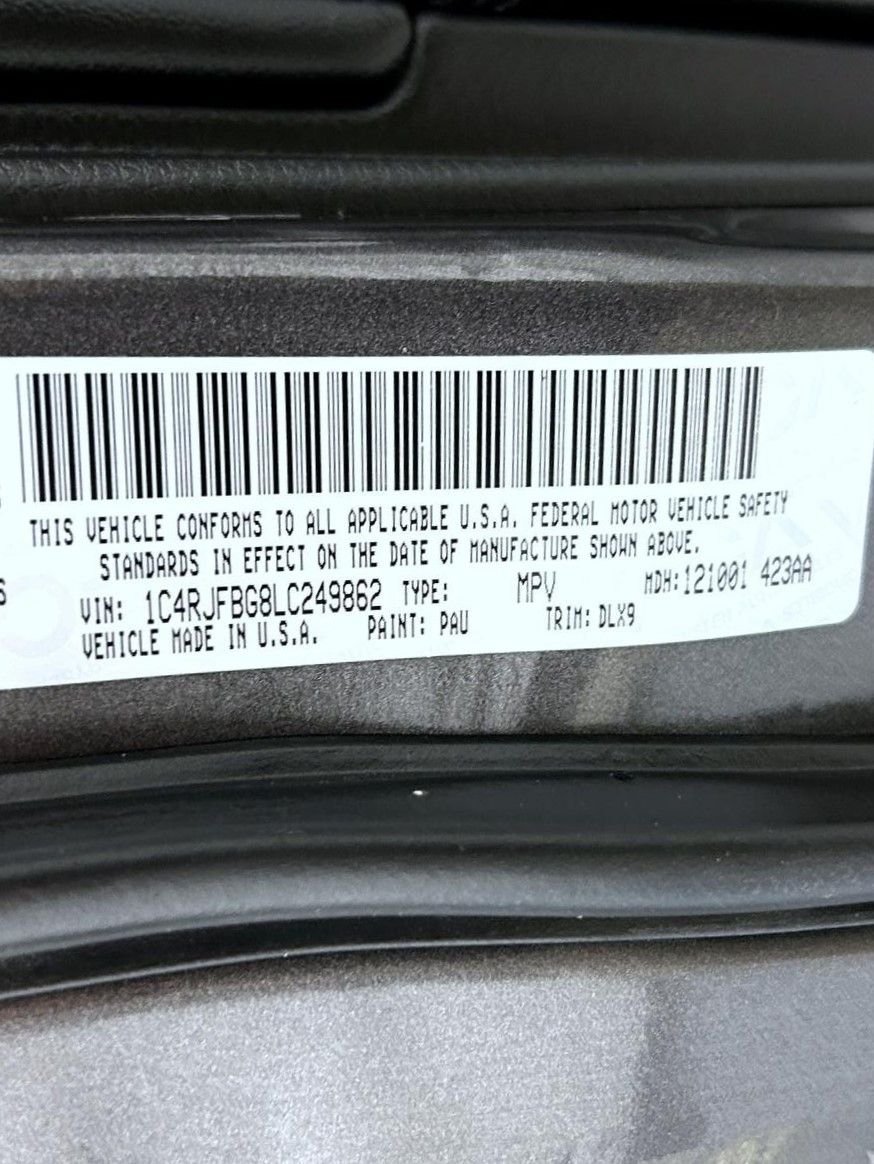 Used 2020 Gray Jeep Limited image 26
