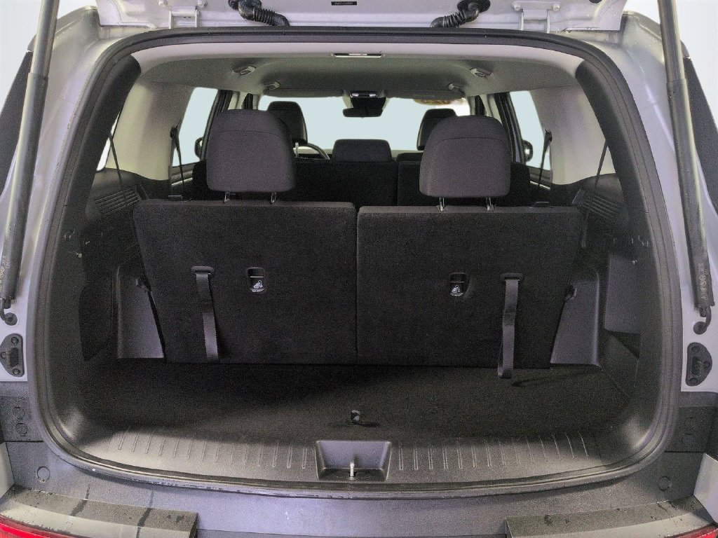 2025 Hyundai Santa Fe SE - Photo 16