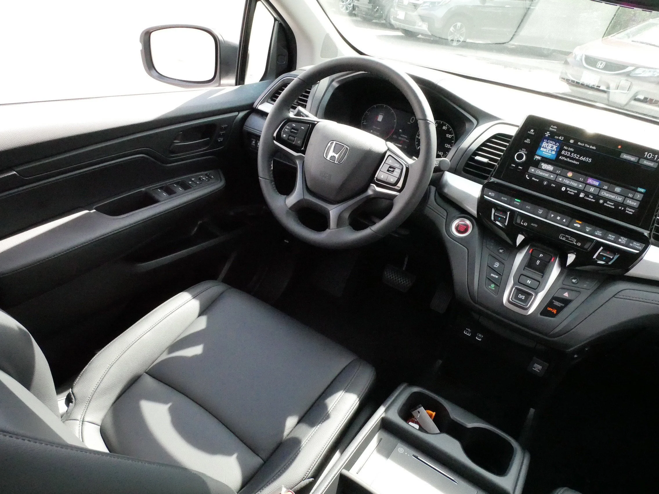 2026 Honda Odyssey EX-L - Photo 9