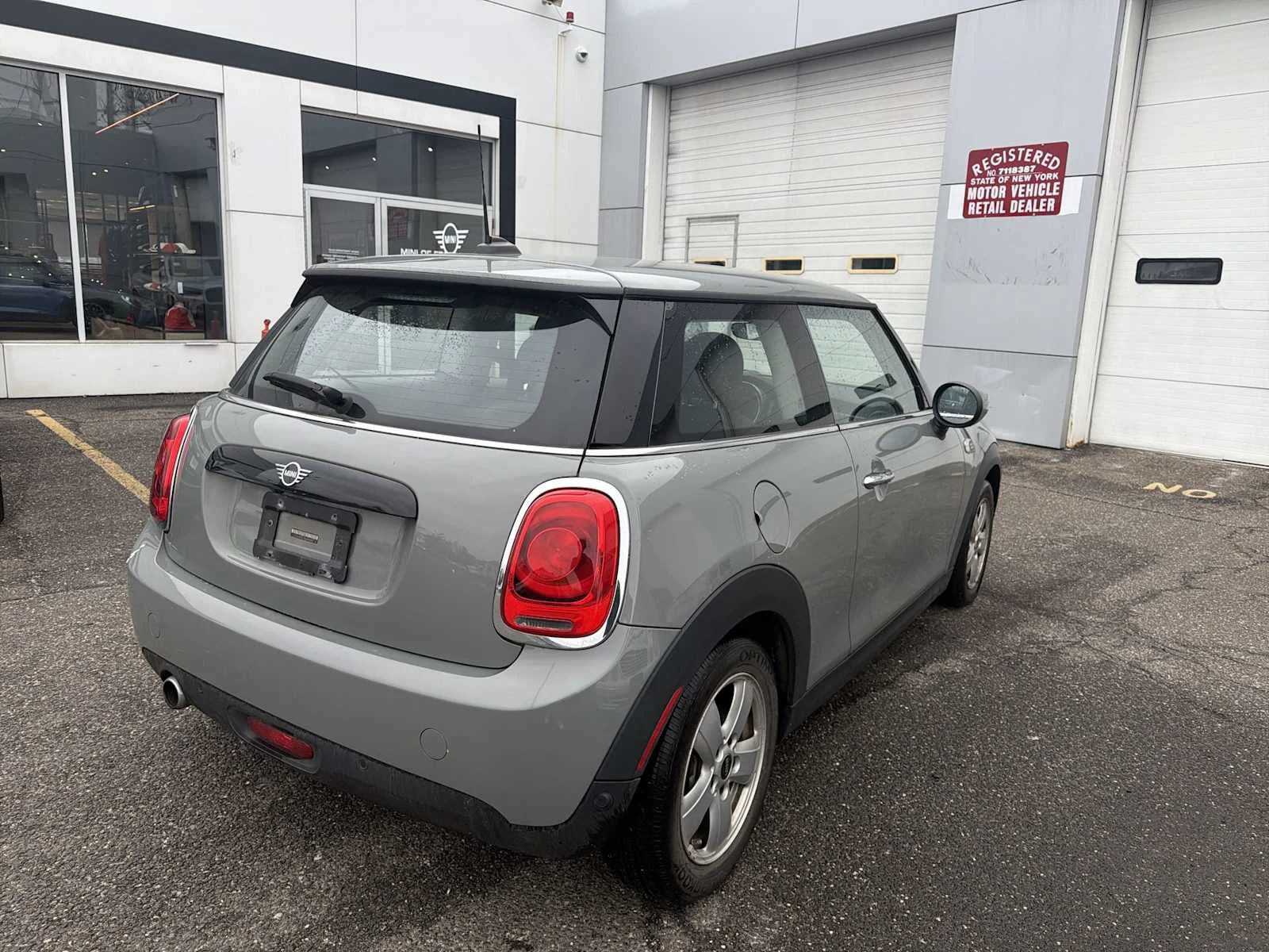 Used 2021 Moonwalk Grey Metallic MINI Cooper image 7