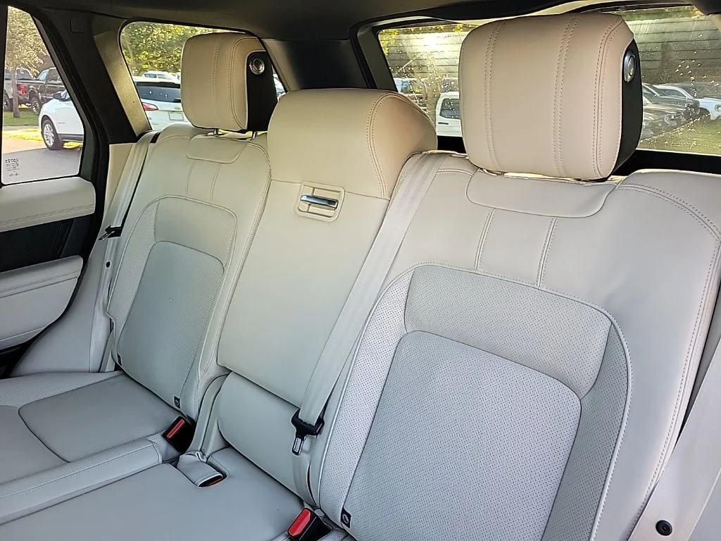 Used 2021 Fuji White Land Rover Westminster image 11