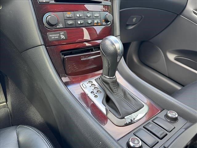 Used 2017 Graphite Shadow INFINITI Base image 21
