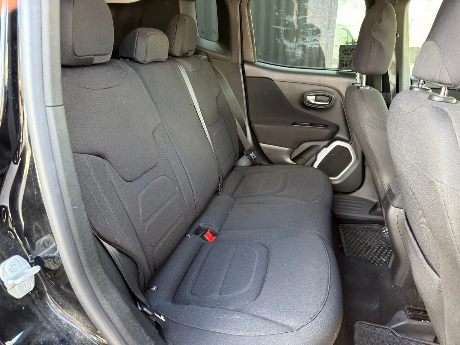 Used 2018 Black Jeep Latitude image 13