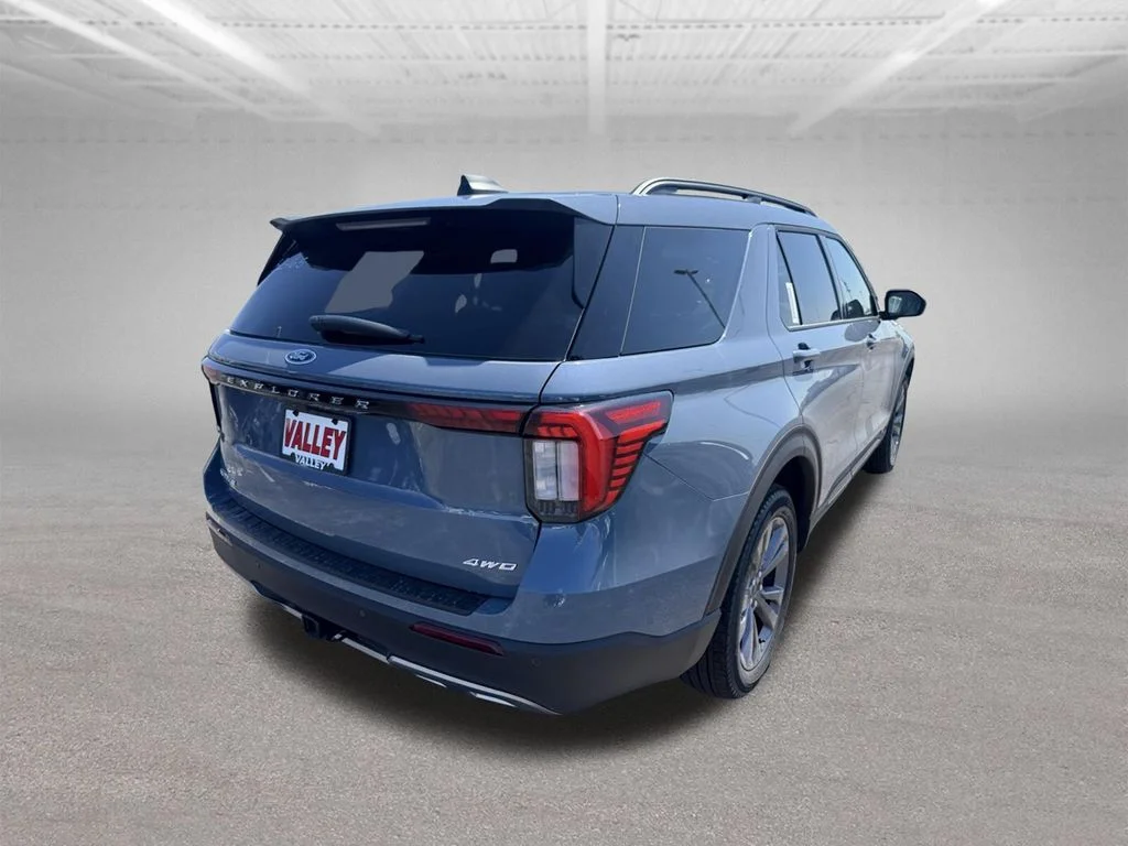 New 2026 Vapor Blue Metallic Ford Active image 3