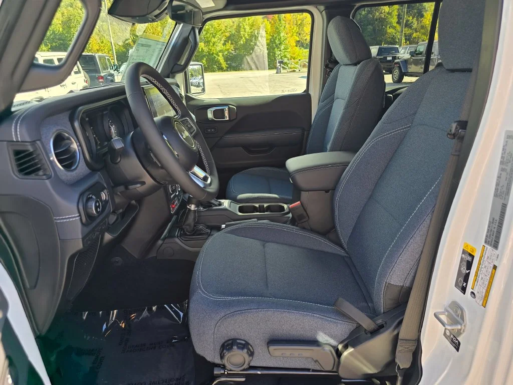 New 2026 White Jeep Rubicon image 4