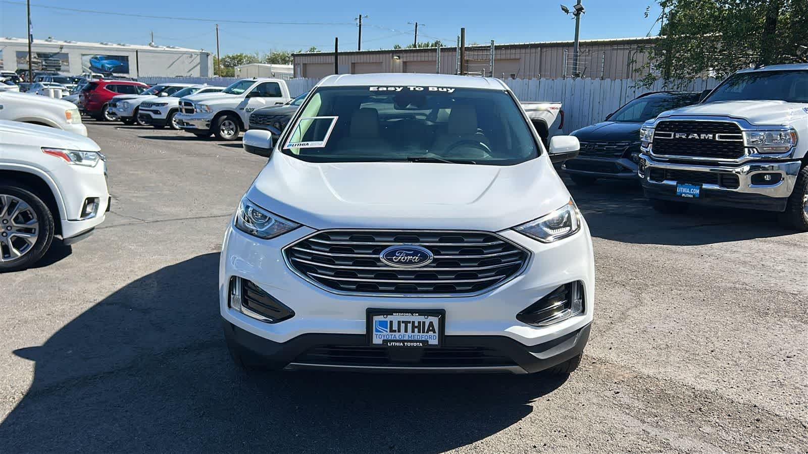 Used 2021 Oxford White Ford SEL image 2
