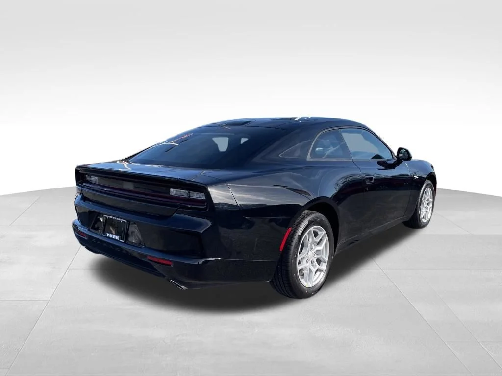 New 2026 Diamond Black Crystal Pearlcoat Dodge R/T image 5