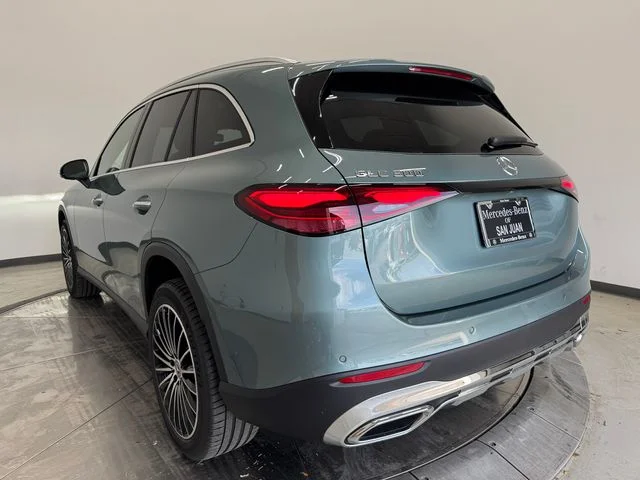 New 2027 Silver Mercedes-Benz GLC 300 image 8